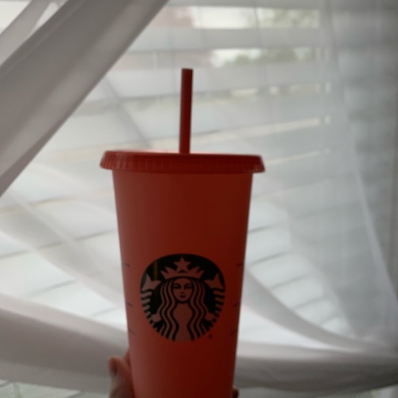 Limited edition Color changing Starbucks cups. - Picture 4 of 7